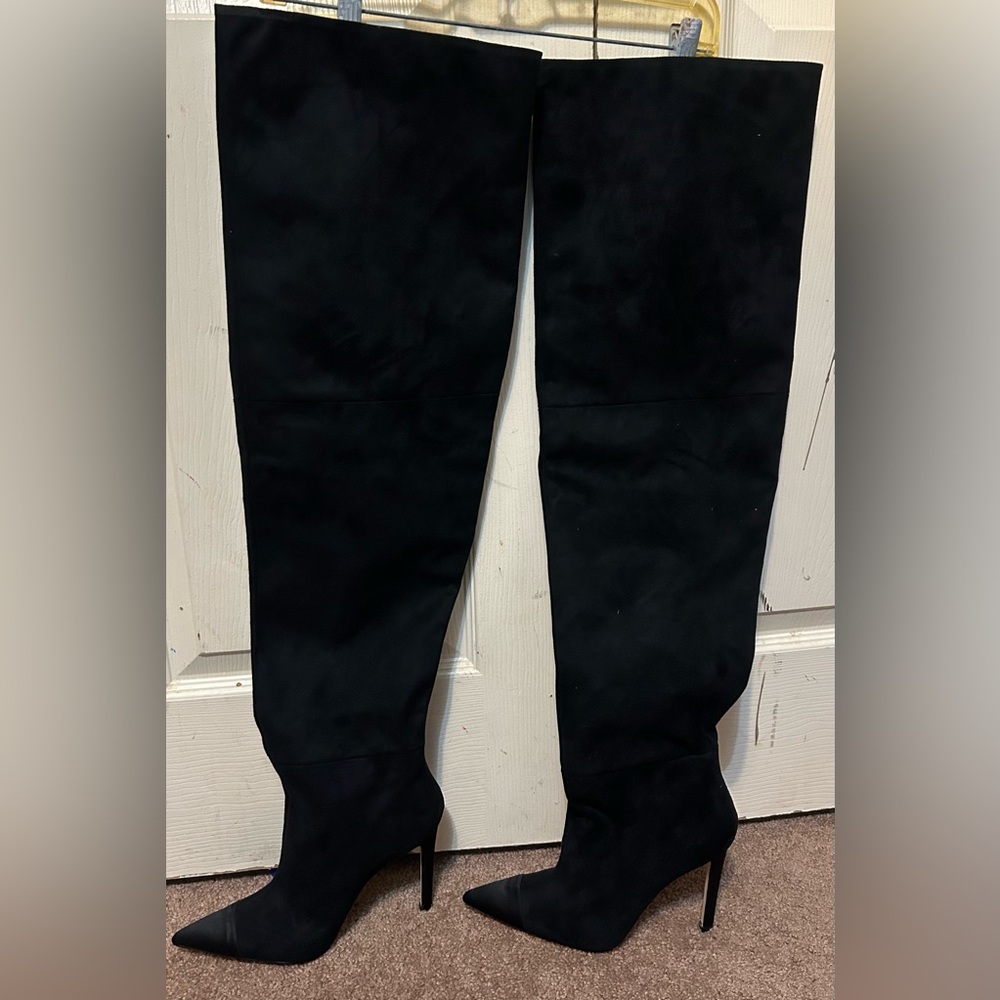 NWOT Good America thigh high slip on black boots size 7.5.